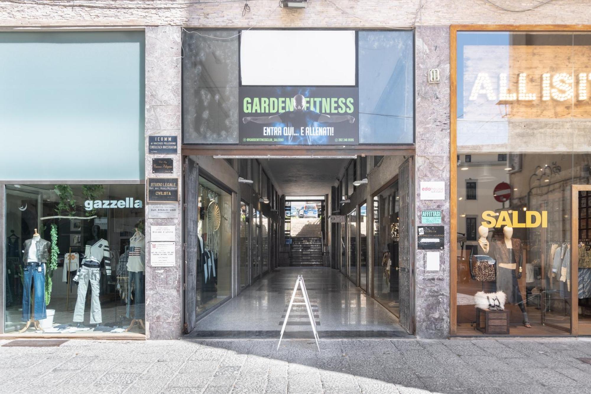 סלרנו Casa Vacanza Angelina Via Mercanti Centro Storico מראה חיצוני תמונה