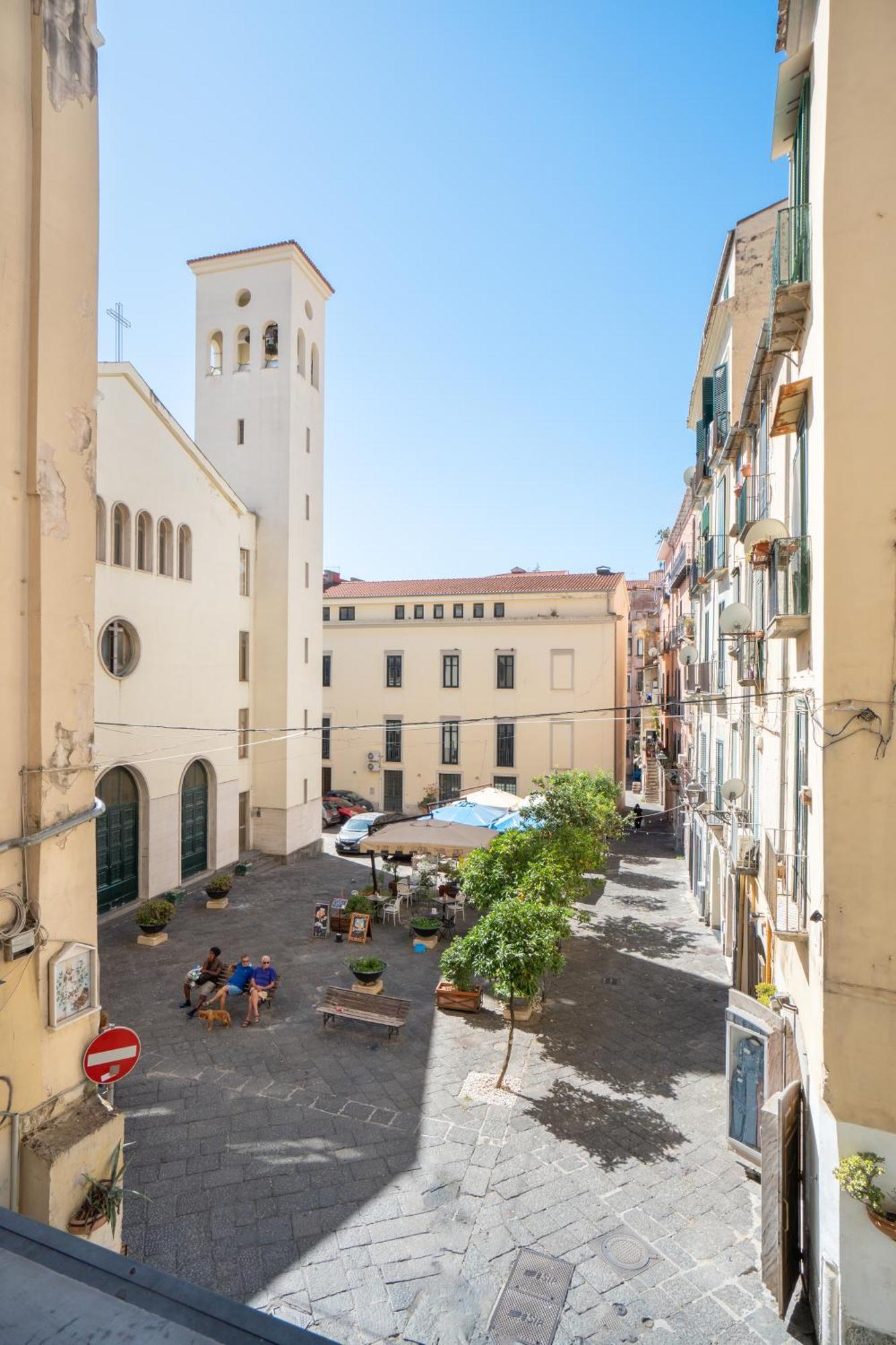 סלרנו Casa Vacanza Angelina Via Mercanti Centro Storico מראה חיצוני תמונה